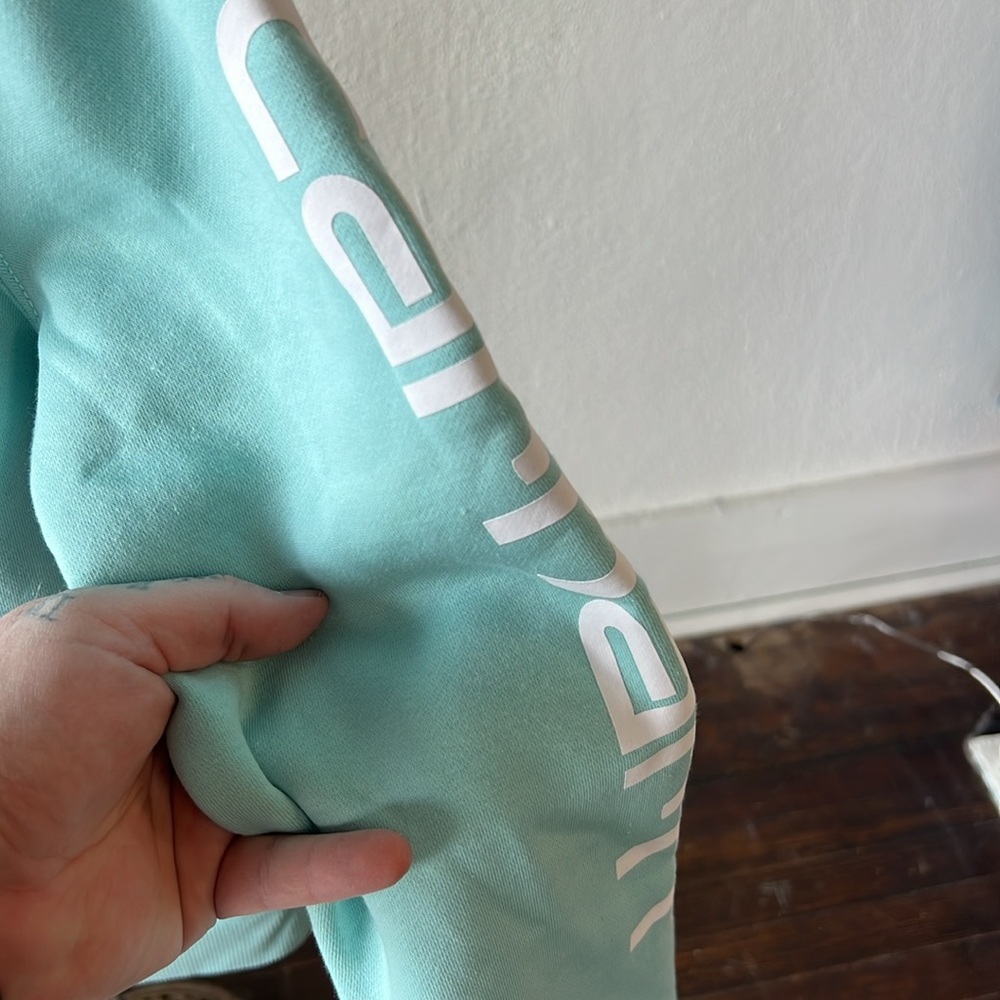 Carhartt Women’s Hoodie Size Small - Picture 4 of 5